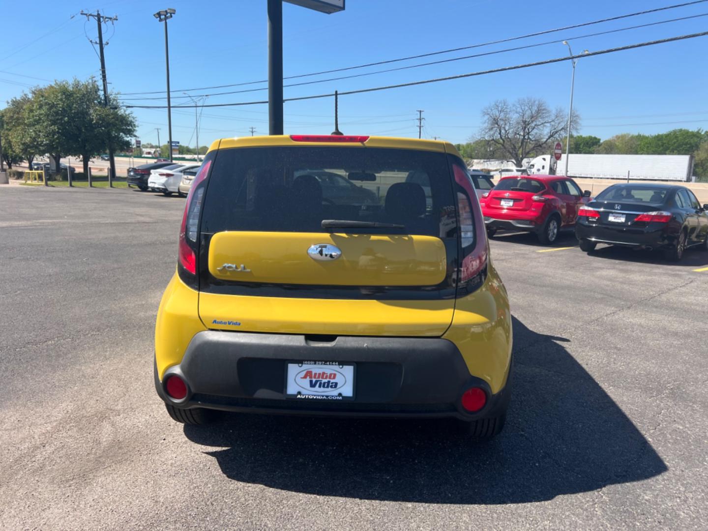 2014 YELLOW Kia Soul + (KNDJP3A57E7) with an 2.0L L4 DOHC 16V engine, 6-Speed Automatic transmission, located at 420 I-35E, Lancaster, TX, 75146, (469) 297-4144, 32.593929, -96.823685 - Photo#8